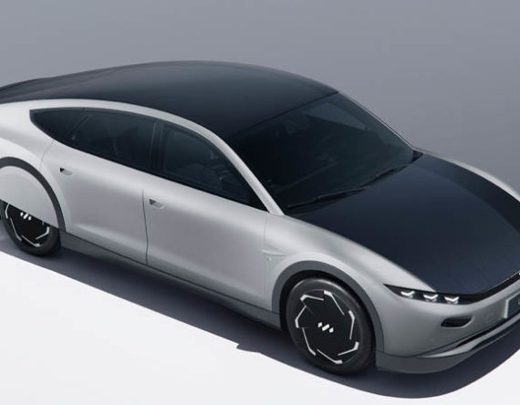 विश्वको पहिलो सोलार इलेक्ट्रिक कार, जुन महिनौंसम्म चार्ज नगरी चल्ने छ