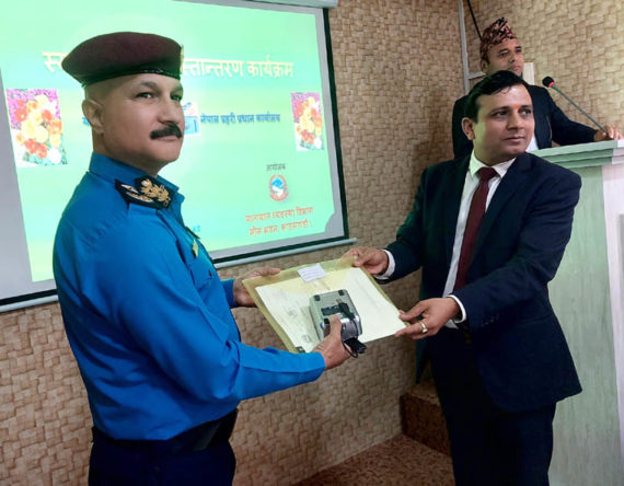 ट्राफिक प्रहरीले पायो स्मार्ट लाइसेन्स रिड गर्ने २०० थान मेसिन