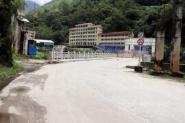रसुवागढी बगाए लगत्तै चीनद्वारा तातोपानी नाका समेत बन्द