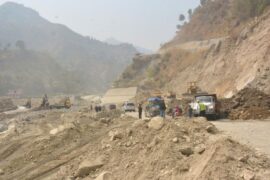 बीपी राजमार्ग र कान्ति लोकपथमा रातिको यात्रामा रोक