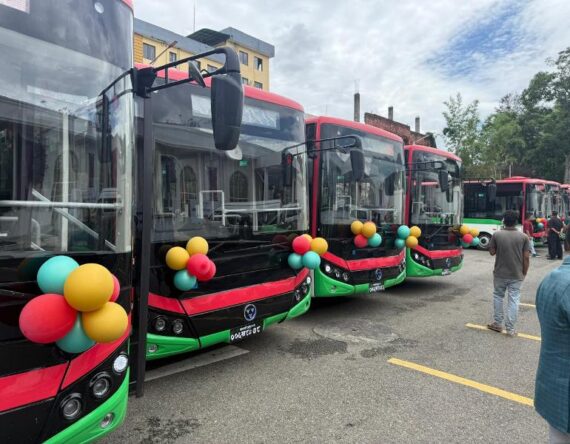 अब चक्रपथमा चल्न थाले नयाँ विद्युतीय बस