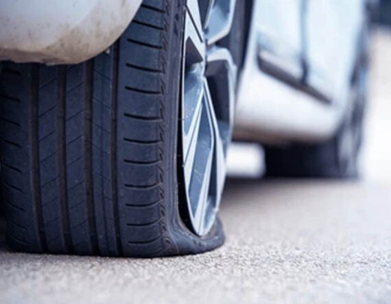 किन बाइक, स्कुटर वा कारको पछाडिको टायर बढी पञ्चर हुन्छ? यस्तो छ कारण