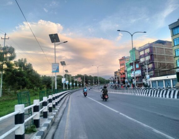 उपत्यकामा आज पनि निषेधाज्ञा तथा कर्फ्यू निरन्तर, आवतजावतका लागि ताेकियाे समय