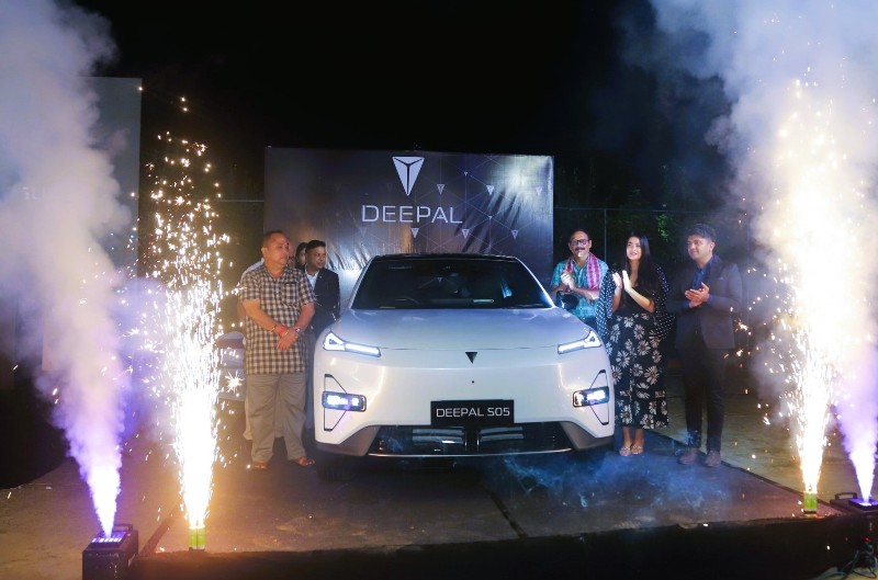 विरगञ्जमा सार्वजनिक भयो दिपल एस०५, विशेष टेस्ट ड्राइभ र एक्सचेन्ज सुरु