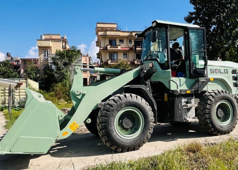 First Wheel Loader नेपाली बजारमा पहिलोपटक भित्रियो बिद्युतीय ह्विल लोडर, यस्तो छ विशेषता ...