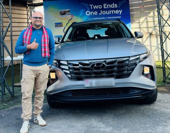 हुन्डाई टक्सनमा काठमाडौं–कन्याकुमारी सफरका लागि हिँडे तीनजना अटो ‘इन्थुजियास्ट’