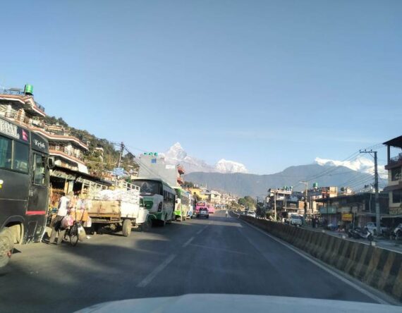 मुख्य सडक क्षेत्र वरपरका ‘वर्कसप’ हटाउँदै पोखरा महानगर