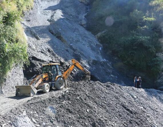 बागलुङमा एघार सडक धमाधम स्तरोन्नति हुँदै