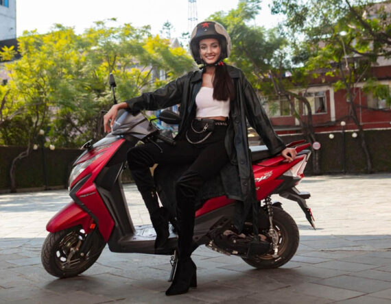 महिलामाझ स्कुटरको बढ्दो आकर्षण, हलुका तौल र राम्रो माइलेजका कारण यी मोडल लोकप्रिय