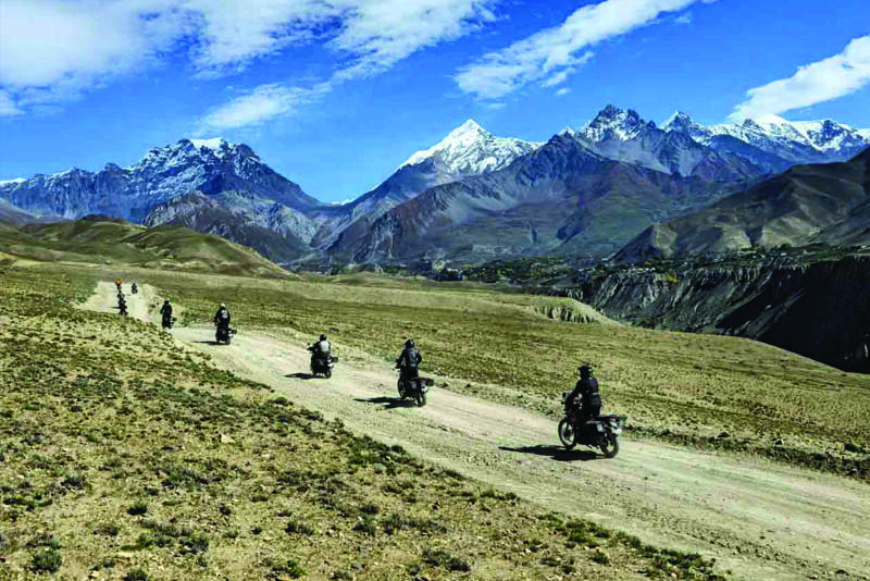 निगमको आग्रह: ‘बिदा पायौँ भनेर घुम्न नजानुस्, इन्धन खपतमा सजग रहौँ’