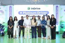 इनड्राइभ ‘प्लाटिनम ड्राइभर गिभअवे’का विजेतालाई पुरस्कार हस्तान्तरण, कसले के पाए ?