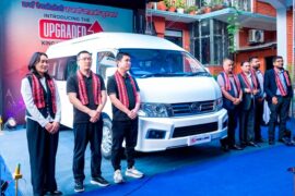 सेग्मेन्टकै पहिलो ब्लेड ब्याट्रीयुक्त किङलङको नयाँ १६ सिटर इलेक्ट्रिक भ्यान अब नेपालमा