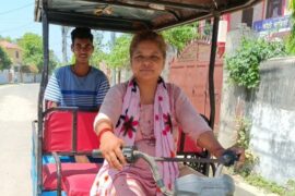 अटोचालक पेसामा महिला आकर्षण