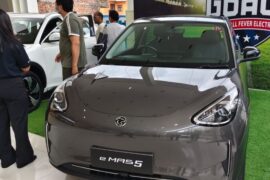शोरुम आइपुग्यो प्रोटोन ईमास५, छिट्टै लन्च हुने