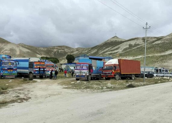 कोरलानाकातर्फ ‘डाईभर्ट’ हुन थाले मालवस्तु बोकेका ‘कन्टेनर’
