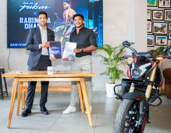 बजाज पल्सर एनएस सिरिजको ब्रान्ड एम्बेसडरमा रविन्द्र ढाँट