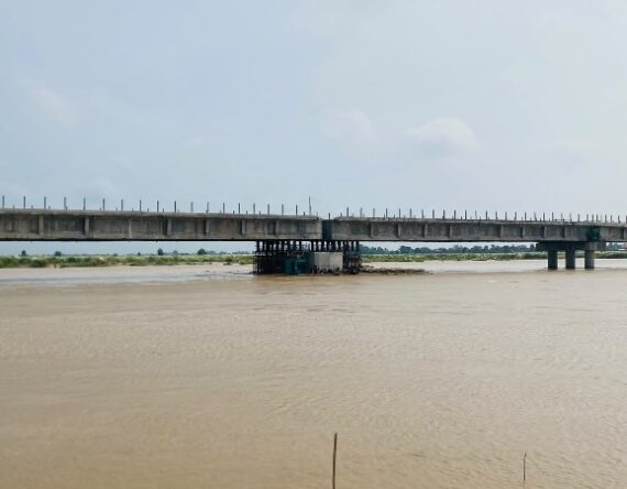 १५ वर्षदेखि रुग्ण कमला पुलको निर्माण अन्तिम चरणमा