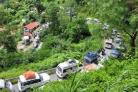वैकल्पिक सडकमा असर : हेटौँडा–काठमाडौँ आवतजावतमा ‘वान–वे’ रुट