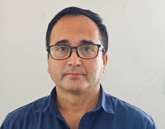 पानी परिरहेको छ, सडक बिग्रिएको छ, ईभी चलाउँदा यी सावधानी अपनाउन नबिर्सौँ